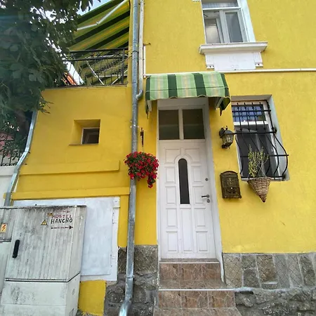 בית נופש Peaceful House - Old Town - Center *